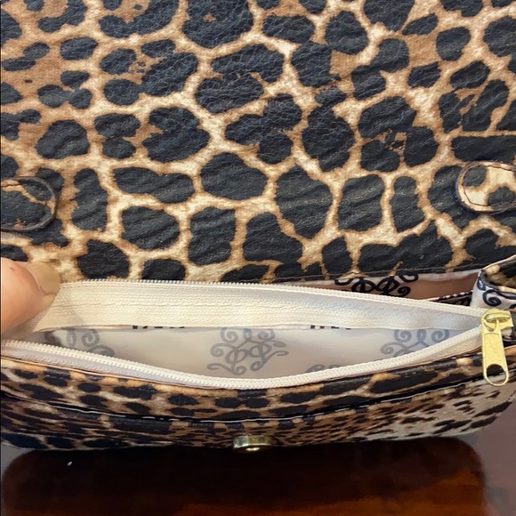 Jessica Simpson Crossbody Wallet - Picture 4 of 4